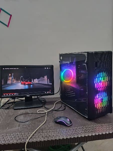 RX. 580.8 GB . SAPRIRE  GAMING AND EDITING SYSTEM 0