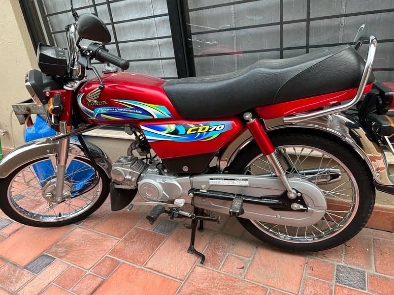 Honda CD 70 2024 4