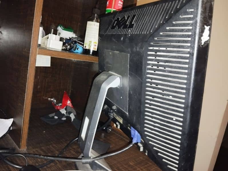 desktop with monitor for sale urgent 3