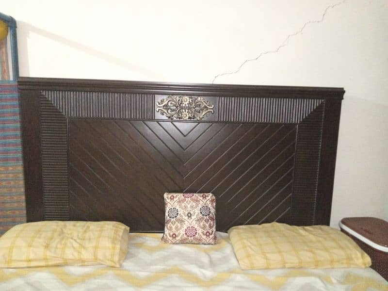 Wooden bed set 16