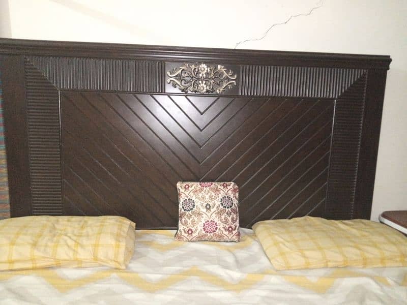 Wooden bed set 17