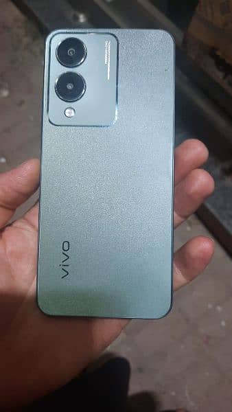 vivo y 17s 6+6Ram 128 2