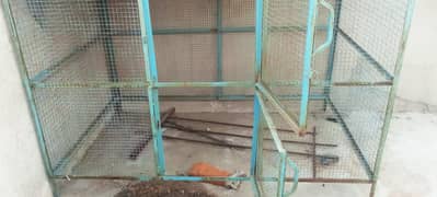 Birds/ Hen cage