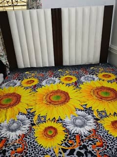 Wooden bed set for sale without mattress