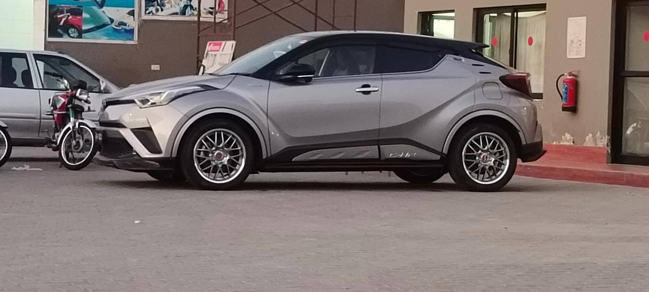 Toyota C-HR 2019 G Mode Blue 12