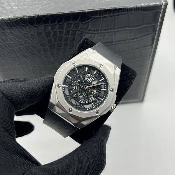 DIAMOND CUT HUBLOT WATCH 2