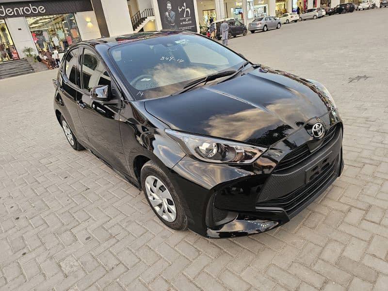 Toyota Yaris X 2021 4