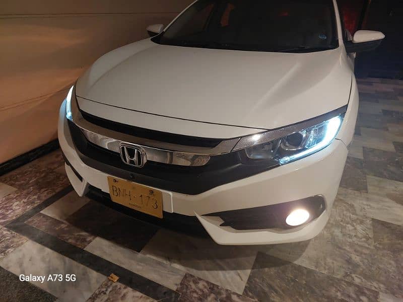 Honda Civic Oriel 2018 16