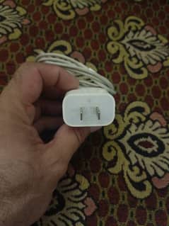 iphone. 14 pro max ka orgnial charger or Cable