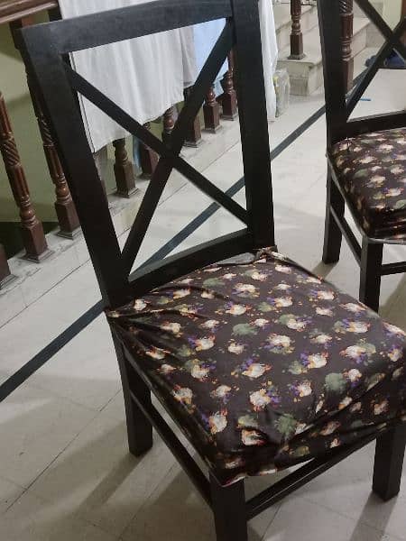 6 Chairs 2