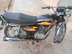 Honda 125 2021 model (month April) (colour Black)