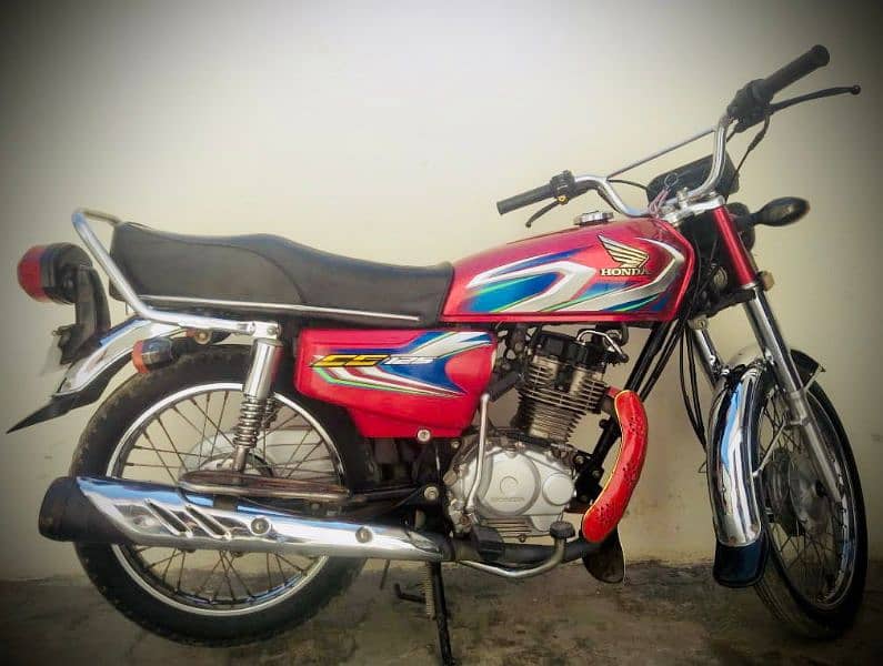 Honda 2022 model All okay one hand running 3