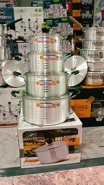 Nonstick cookware and silver steel sets available on wholesale price 0