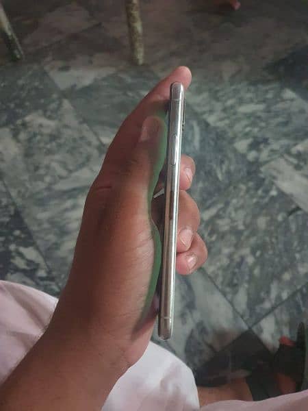 iphone xs 256 gb white colour 2