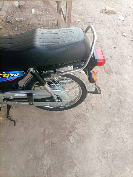 Honda 70 copy bani howi hai 8