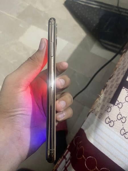 Iphone 11 pro max - 256gb - Golden colour - with box only 5