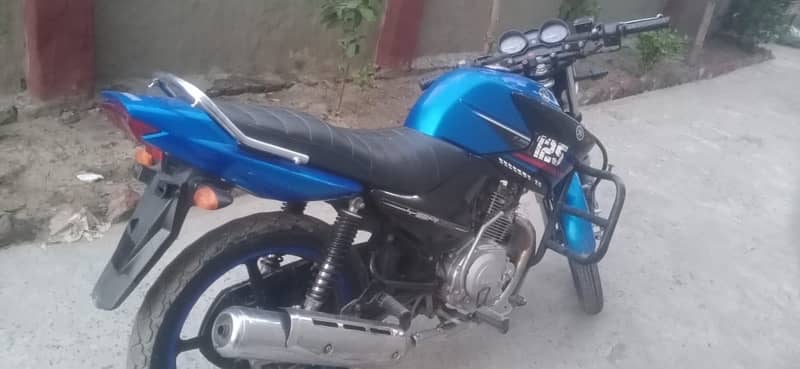 yamaha YBR 125 japanies model  urgent sale 10