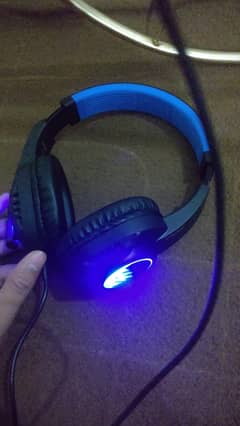 HEADPHONE