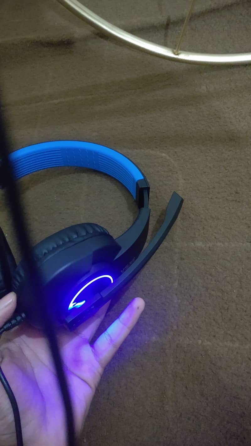 HEADPHONE FOR GAMING ORIGINAL FOR PC AND PHONE OR XBOX 4