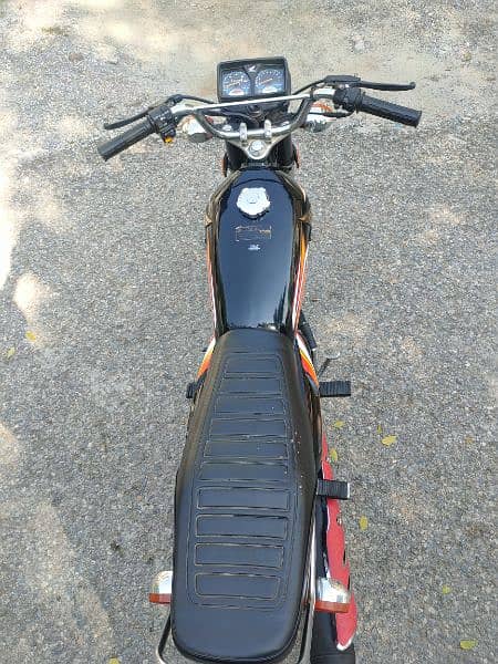 Honda 125  2022 Model Black 7