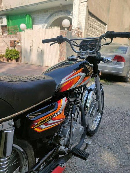 Honda 125  2022 Model Black 8