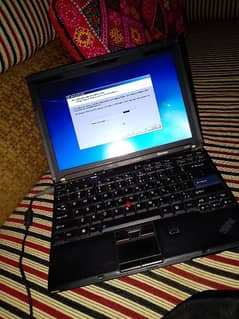 lenovo (Thinkpad) Core i5, 9/10 condition , 4 gb ram