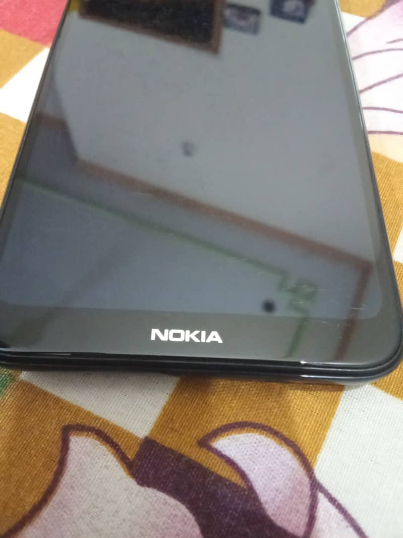 Nokia 3.2 Almost New Ladies One Handed use . 5