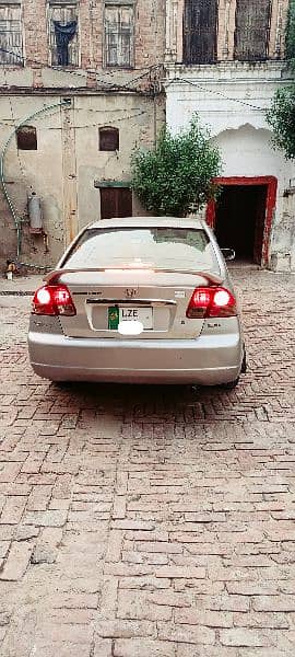 Honda Civic EXi 2004 1