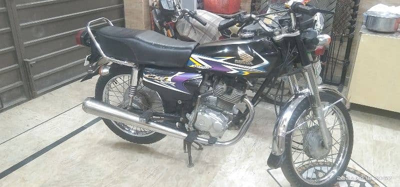 Honda CG 125 Black Edition 2