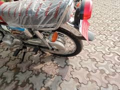 HondaCG 125  all okay bike contact only watsap 03226783290