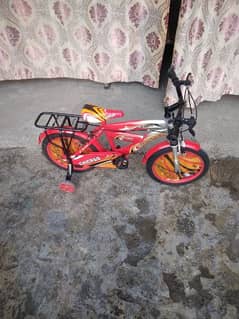 kids cycle size 16"inch age 4to8 new condition phone 0333 7105528