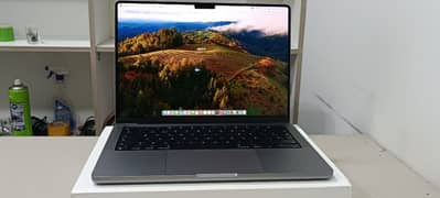 MacBook Pro M2 14" 2023 Like new condition 0