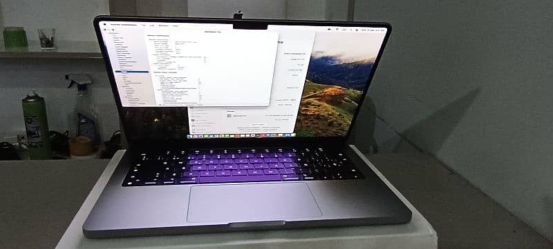 MacBook Pro M2 14" 2023 Like new condition 5