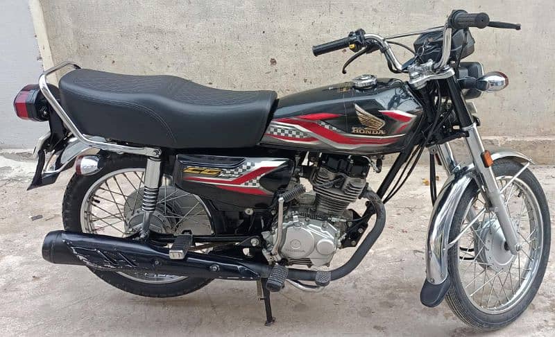 Honda CG125. 4