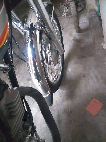 HONDA 125 10/9 CONDITION ONE HAND USED 13