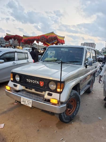 Toyota Land Cruiser 1988 0