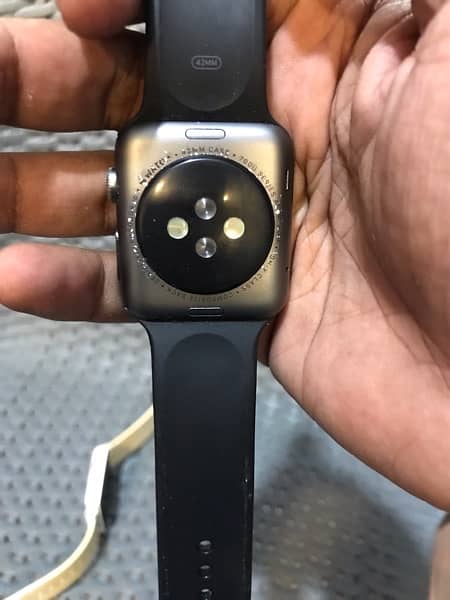 Garmin Vivoative & Apple Watch 3