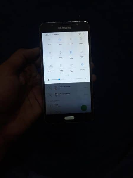 Samsung Galaxy J7 2016 3