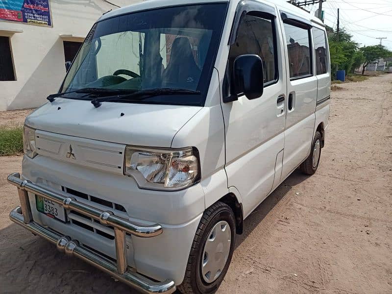 Mitsubishi Minicab Bravo 2017 03467597470 7