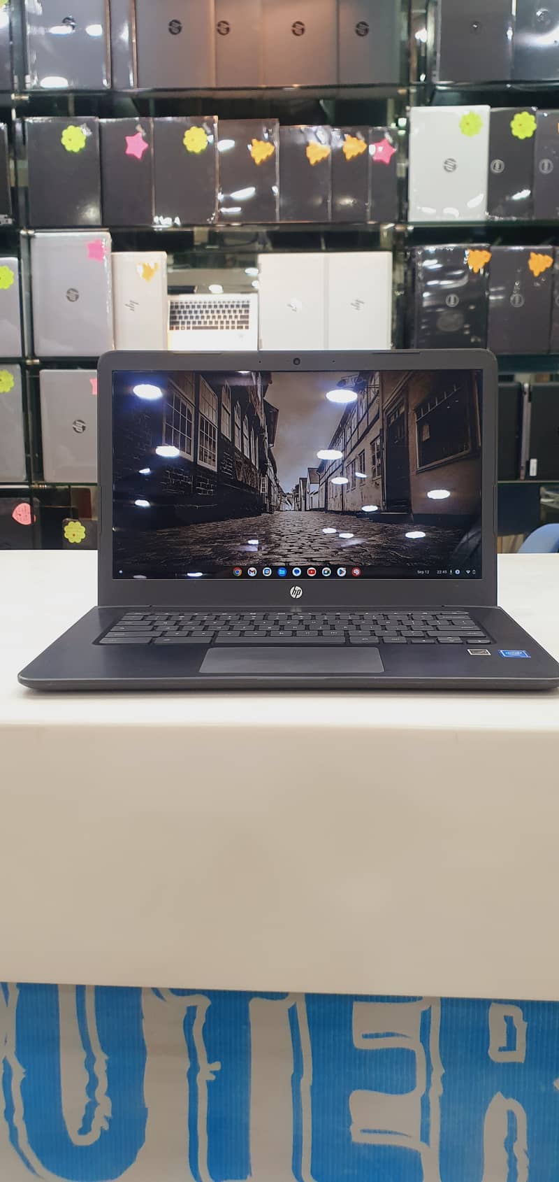 hp Chromebook 8/32 touch update till 2027 laptop for sale 1