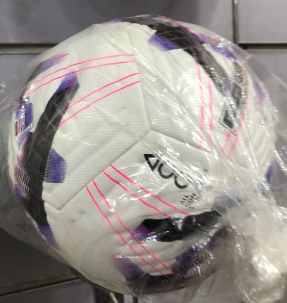 Footballs with Excellend quality and Great control 4