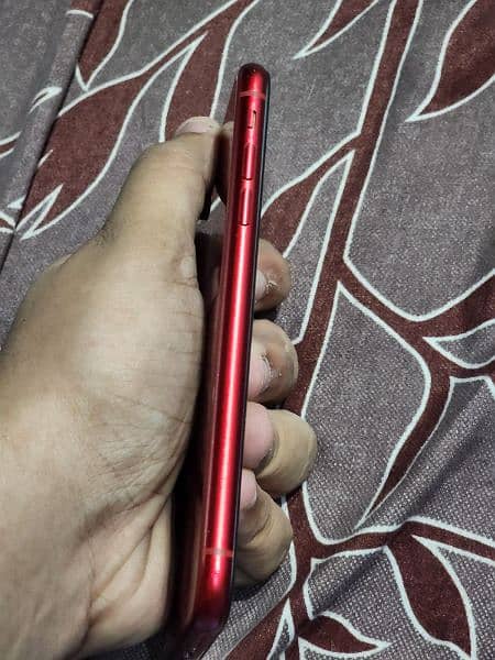 iphone xr dual sim official approved 80battry haelth 6