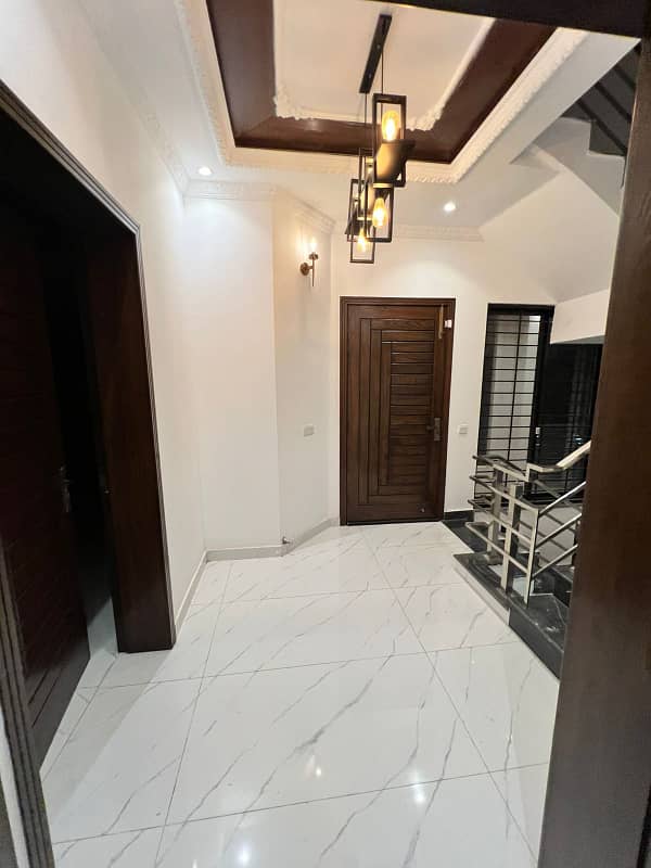 10 Marla Brand New Luxury Designer House Upper Portion For Rent Bahria Town Lahore Prime Location 20