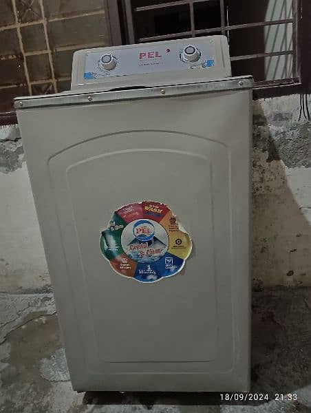 Pel washing machine with iron body. 0