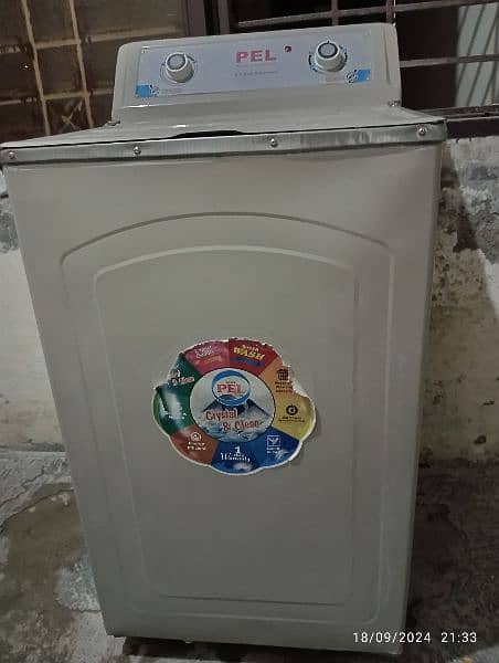 Pel washing machine with iron body. 4