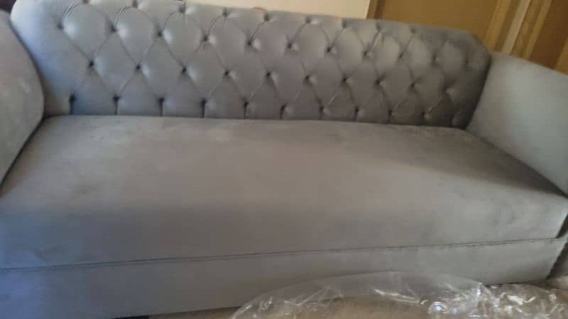 sofa new 0