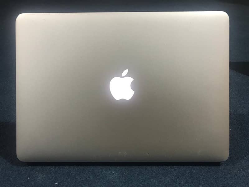 Apple MacBook Air 2015 0