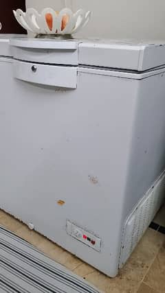 dawlance deep freezer