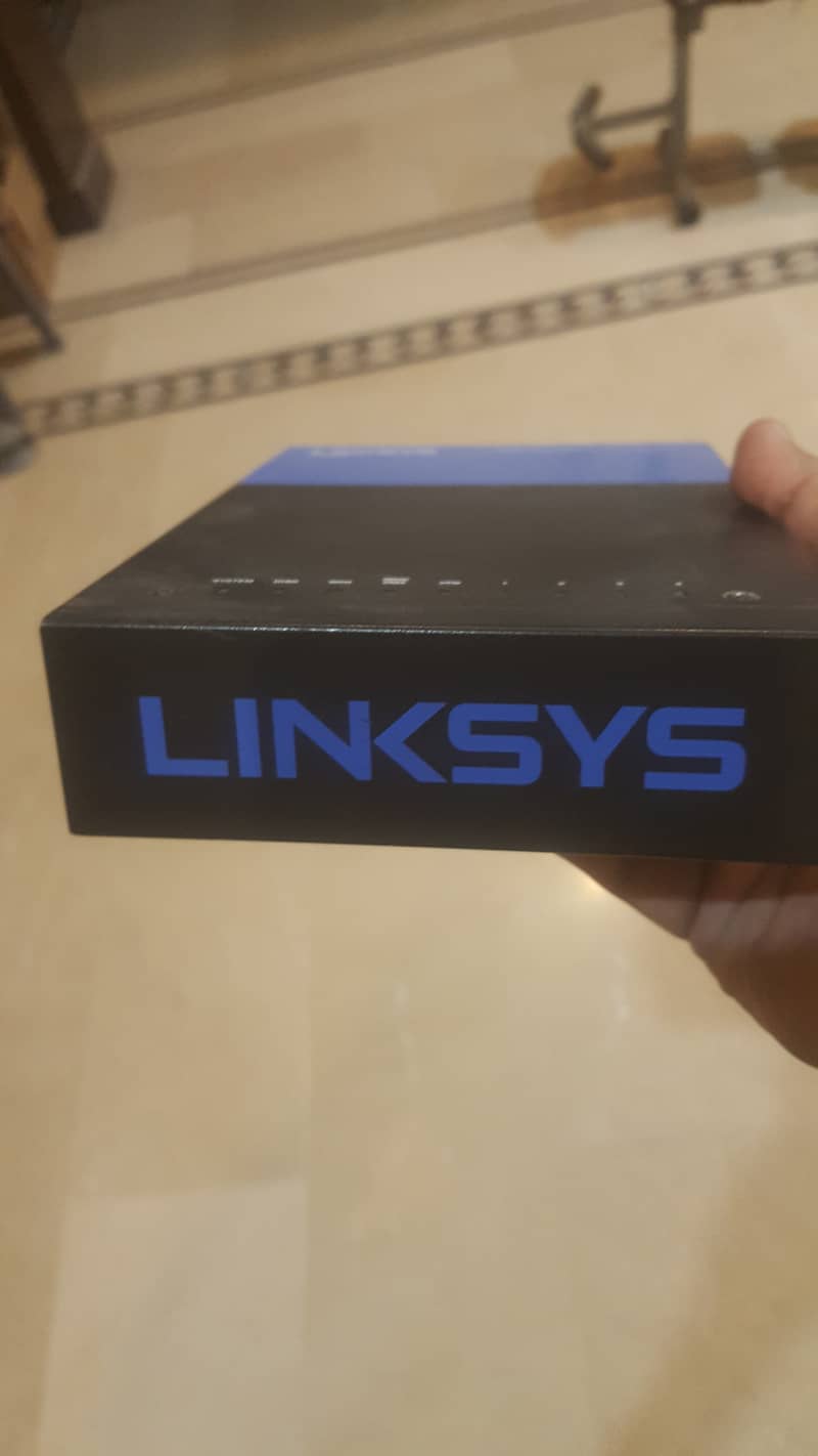 Linksys LRT224 Dual WAN Business Gigabit VPN Router 1