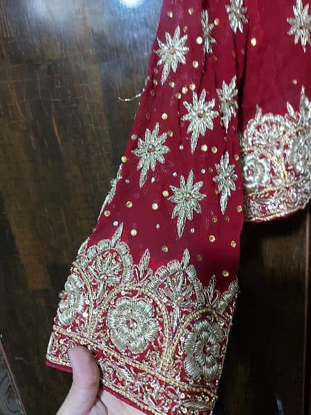 Mehroon color bridal lehnga with 10/10 condition 9